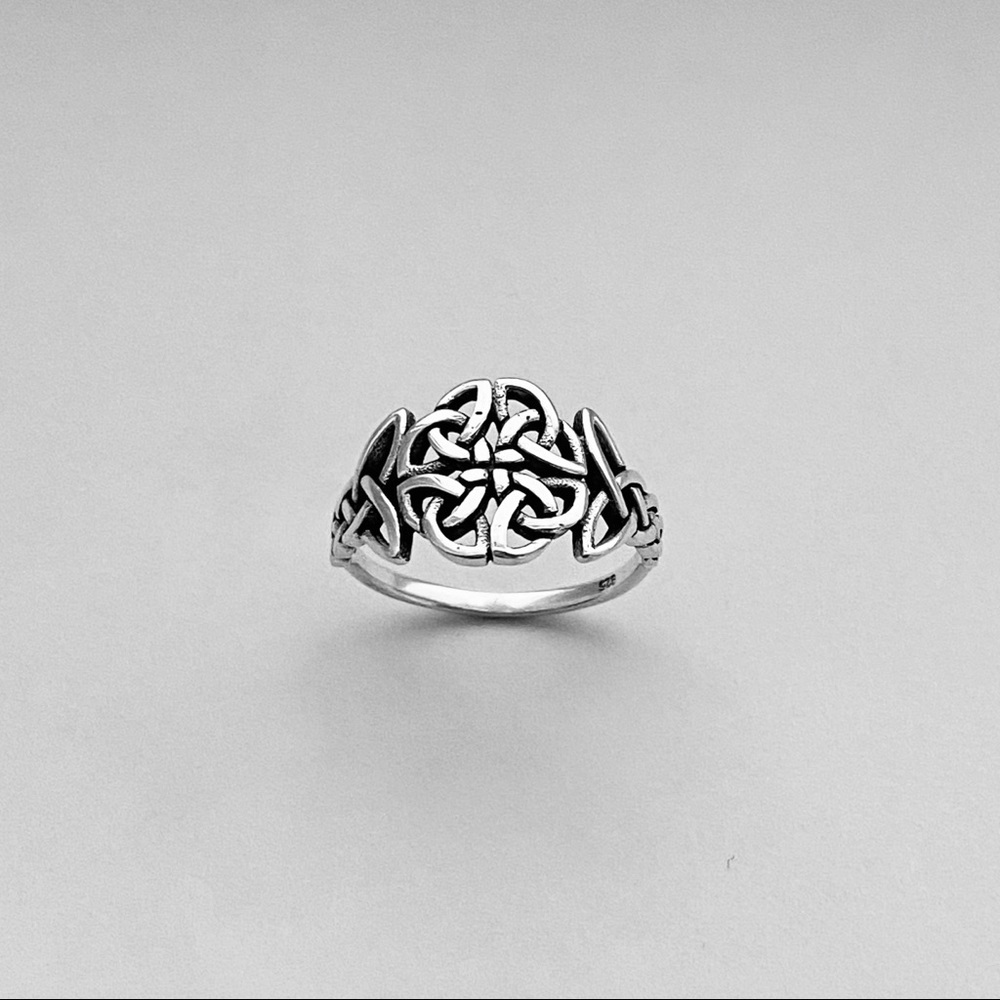 Sterling Silver Trinity Weave Celtic Ring, Trique… - image 2
